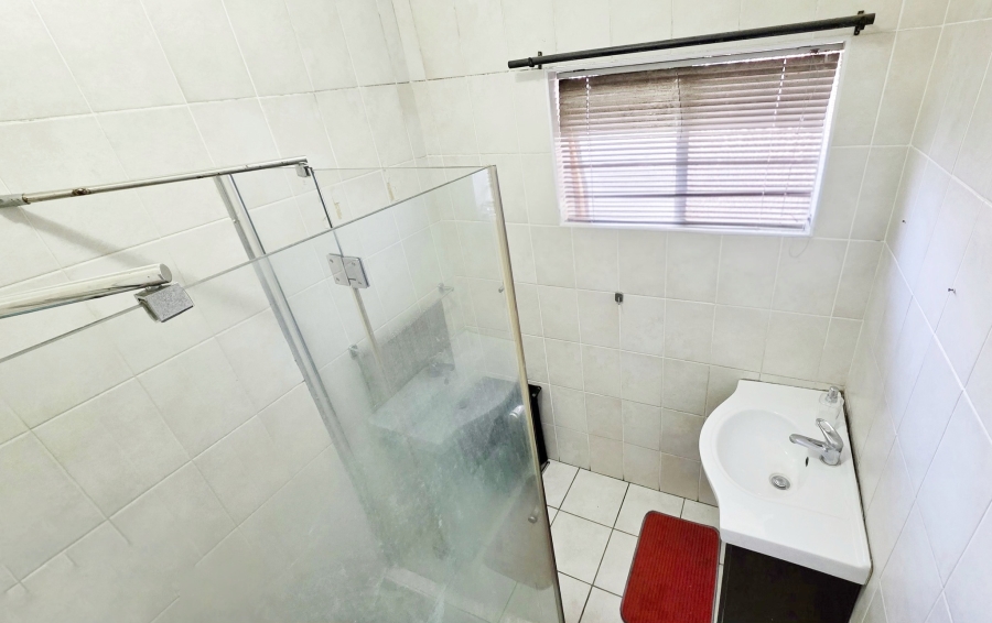 5 Bedroom Property for Sale in Kabega Park Eastern Cape